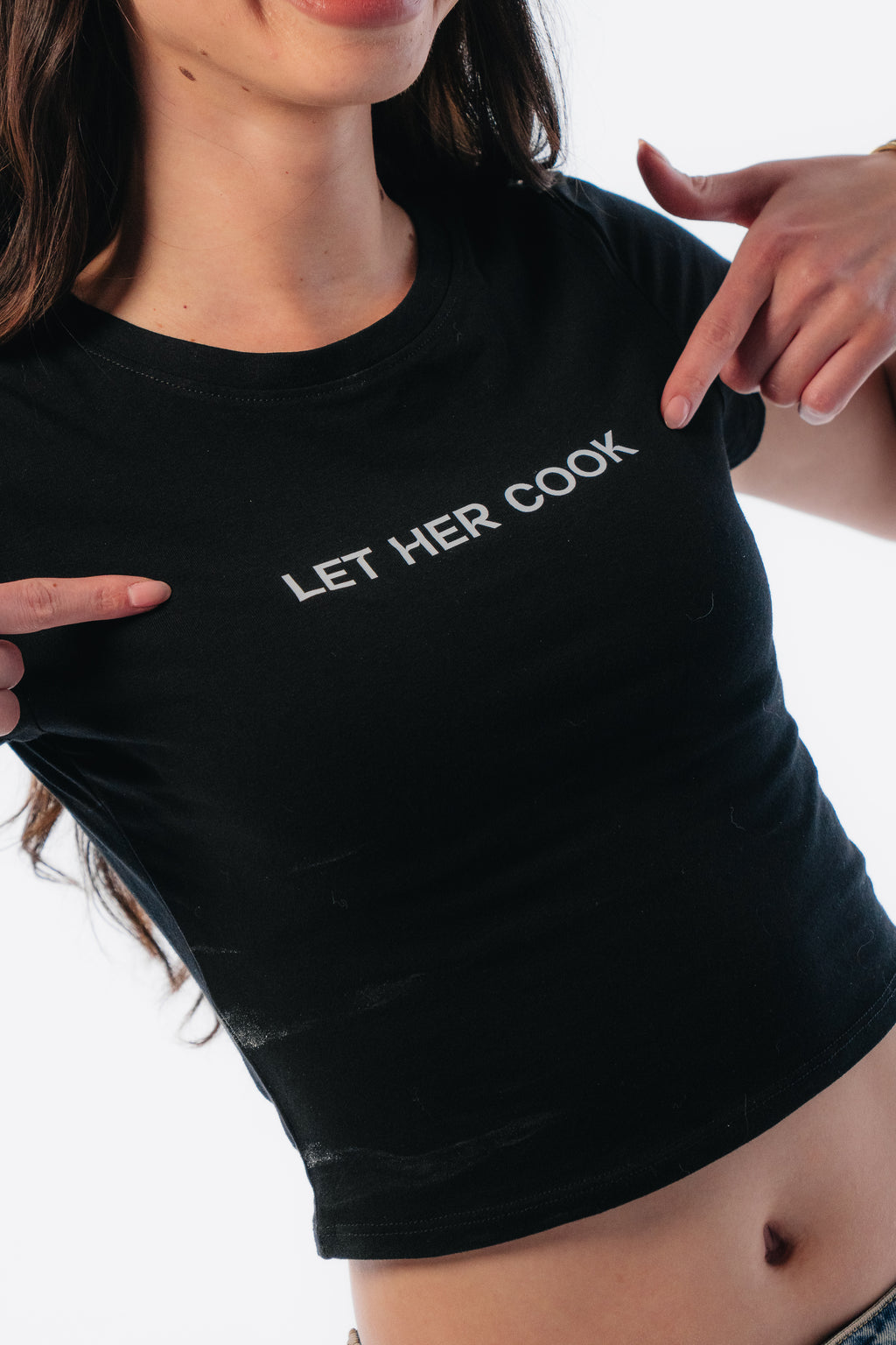 LET HER COOK - UNISEX CROP TOP