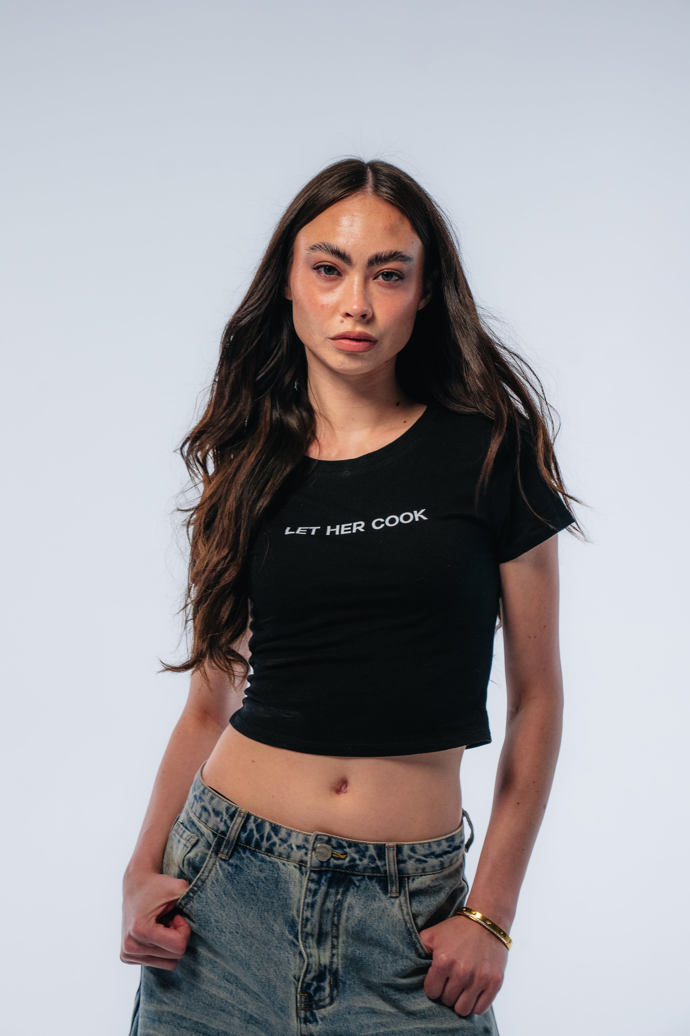 LET HER COOK - UNISEX CROP TOP